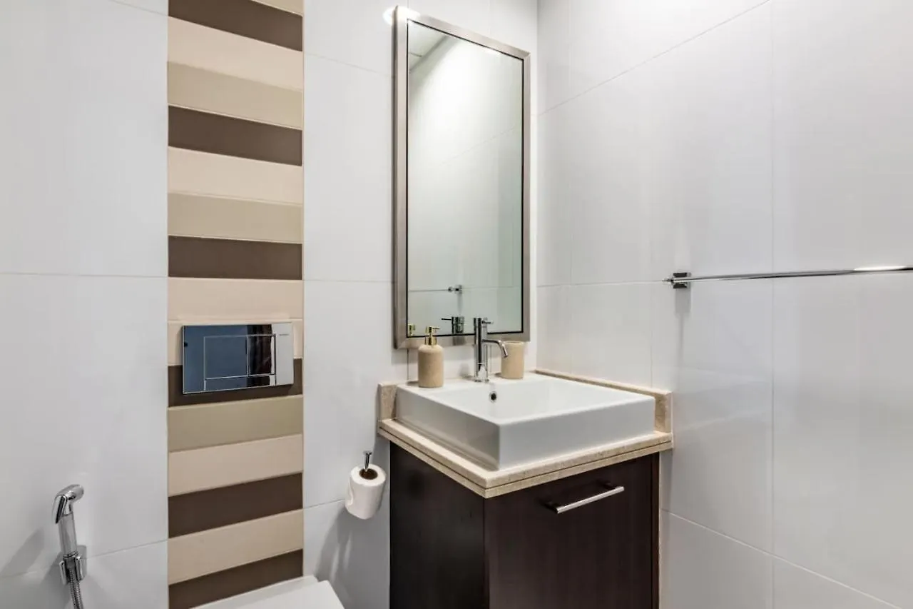 Stylish Upgraded 1 Bed Burj Khalifa Poolside View Apartment Dubai