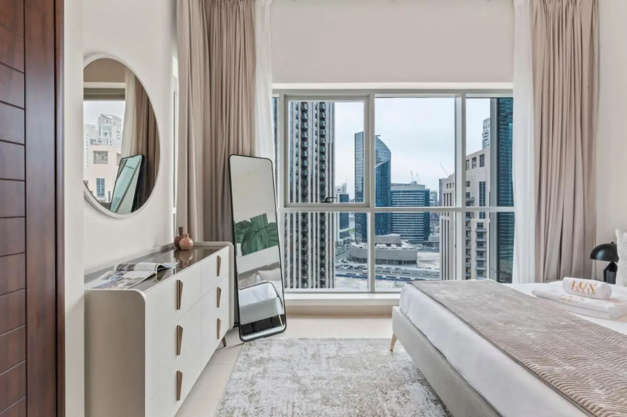 Stylish Upgraded 1 Bed Burj Khalifa Poolside View Apartment Dubai