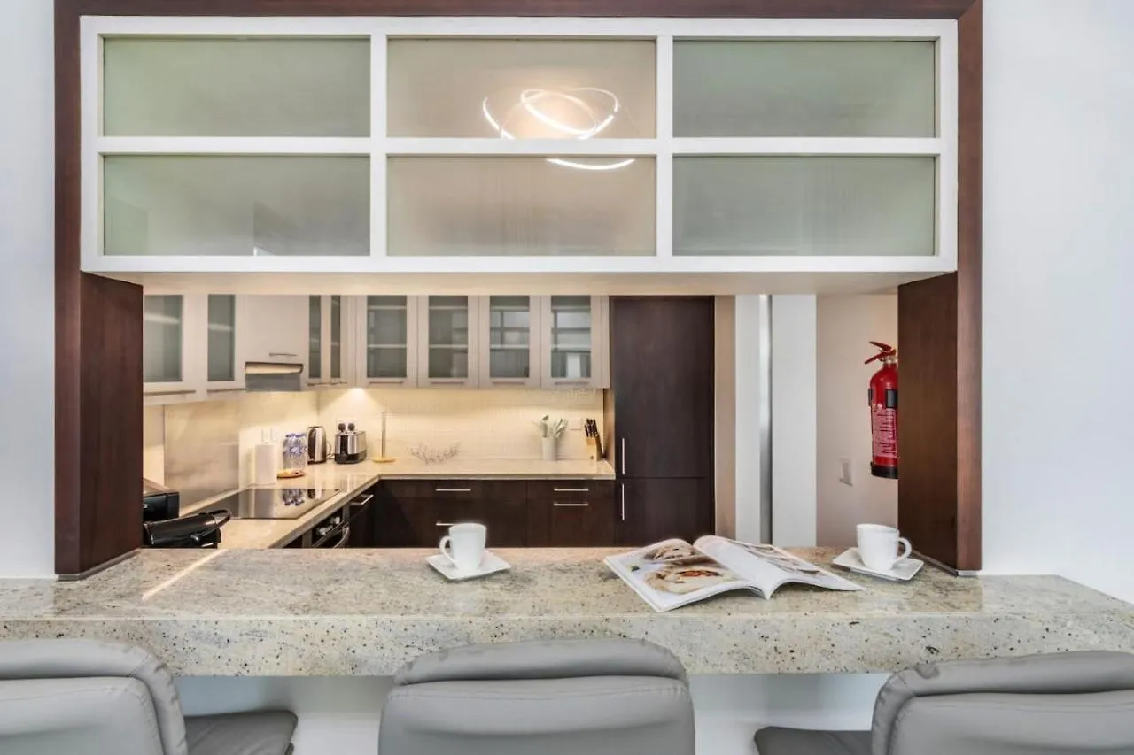 Stylish Upgraded 1 Bed Burj Khalifa Poolside View Apartment Dubai