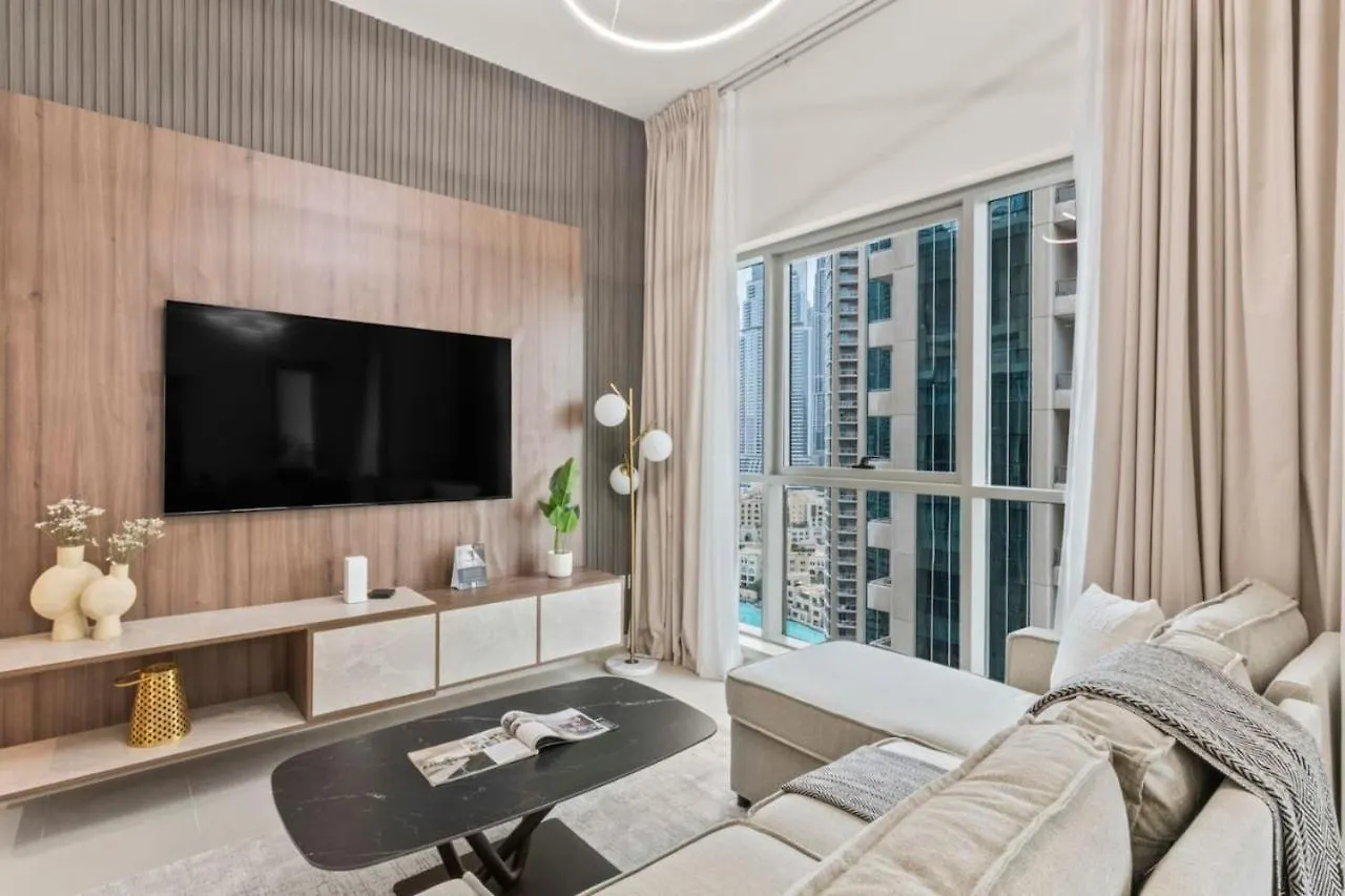 Stylish Upgraded 1 Bed Burj Khalifa Poolside View Apartment Dubai 0*,  United Arab Emirates