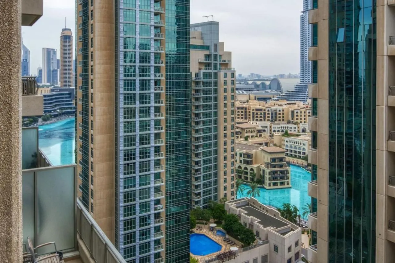 Stylish Upgraded 1 Bed Burj Khalifa Poolside View Apartment Dubai