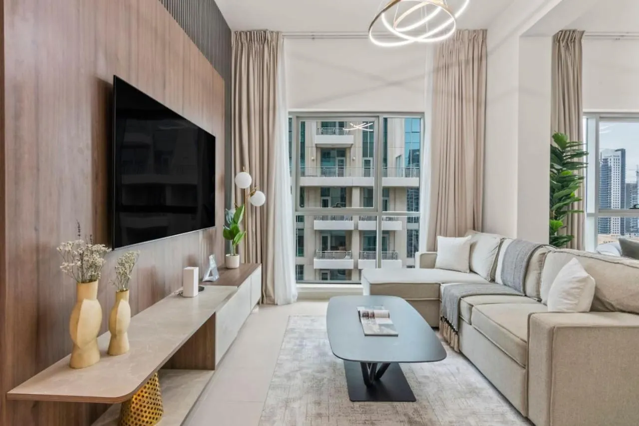 Stylish Upgraded 1 Bed Burj Khalifa Poolside View Apartment Dubai United Arab Emirates